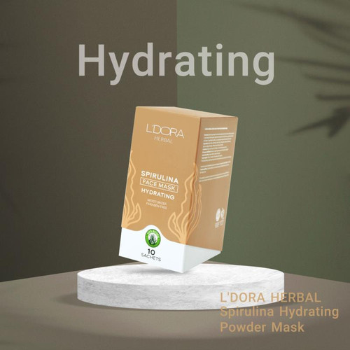 این ماسک پودری حاوی ترکیبات آبرسان بسیار قوی است، به همین دلیل، همزمان با آبرسانی عمقی و حفظ رطوبت پوست، آن را شفاف و شاداب میکند.