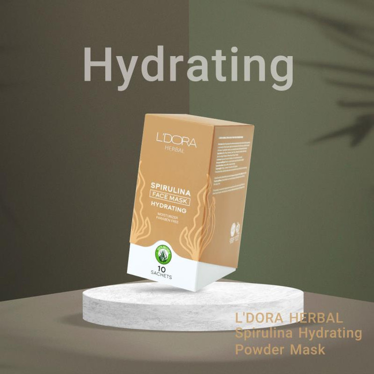 این ماسک پودری حاوی ترکیبات آبرسان بسیار قوی است، به همین دلیل، همزمان با آبرسانی عمقی و حفظ رطوبت پوست، آن را شفاف و شاداب میکند.